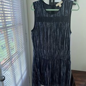 MICHAEL KORS AUTHENTIC PRE-LOVED SLEEVELESS NAVY & BLACK NECKLINE DRESS